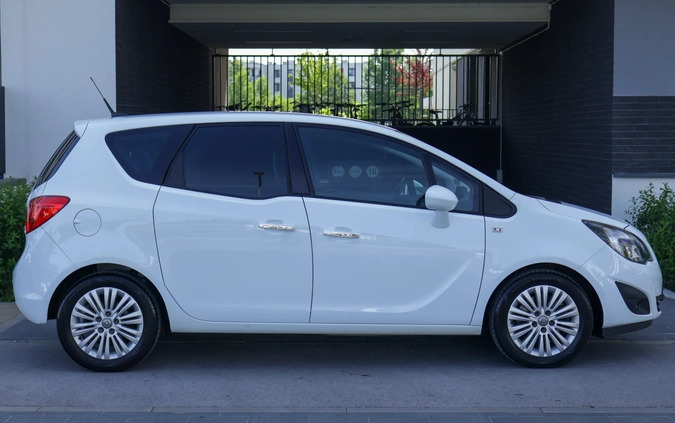 Opel Meriva cena 27900 przebieg: 174111, rok produkcji 2011 z Radom małe 631